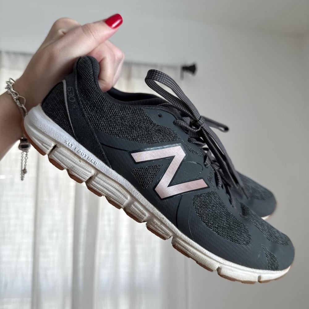 New Balance 630 v5 women's dark gray running shoes